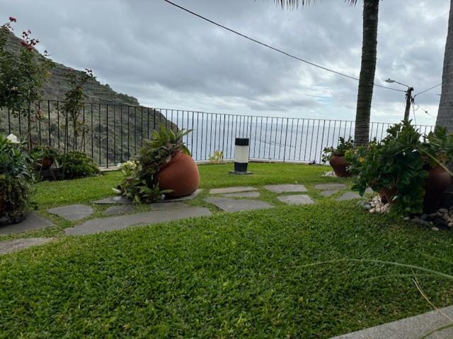 Zeza'S Garden Villa Calheta  Exterior photo