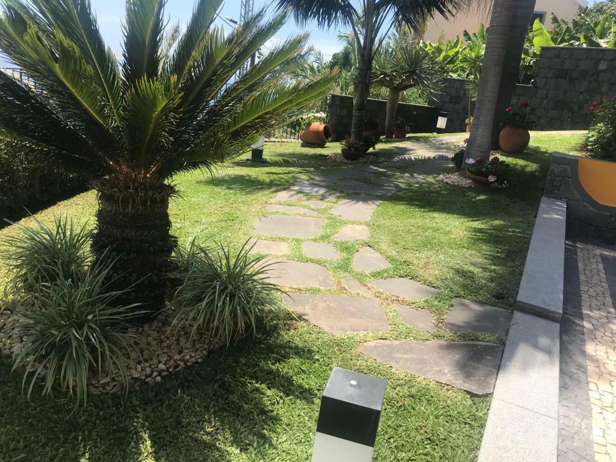 Zeza'S Garden Villa Calheta  Exterior photo