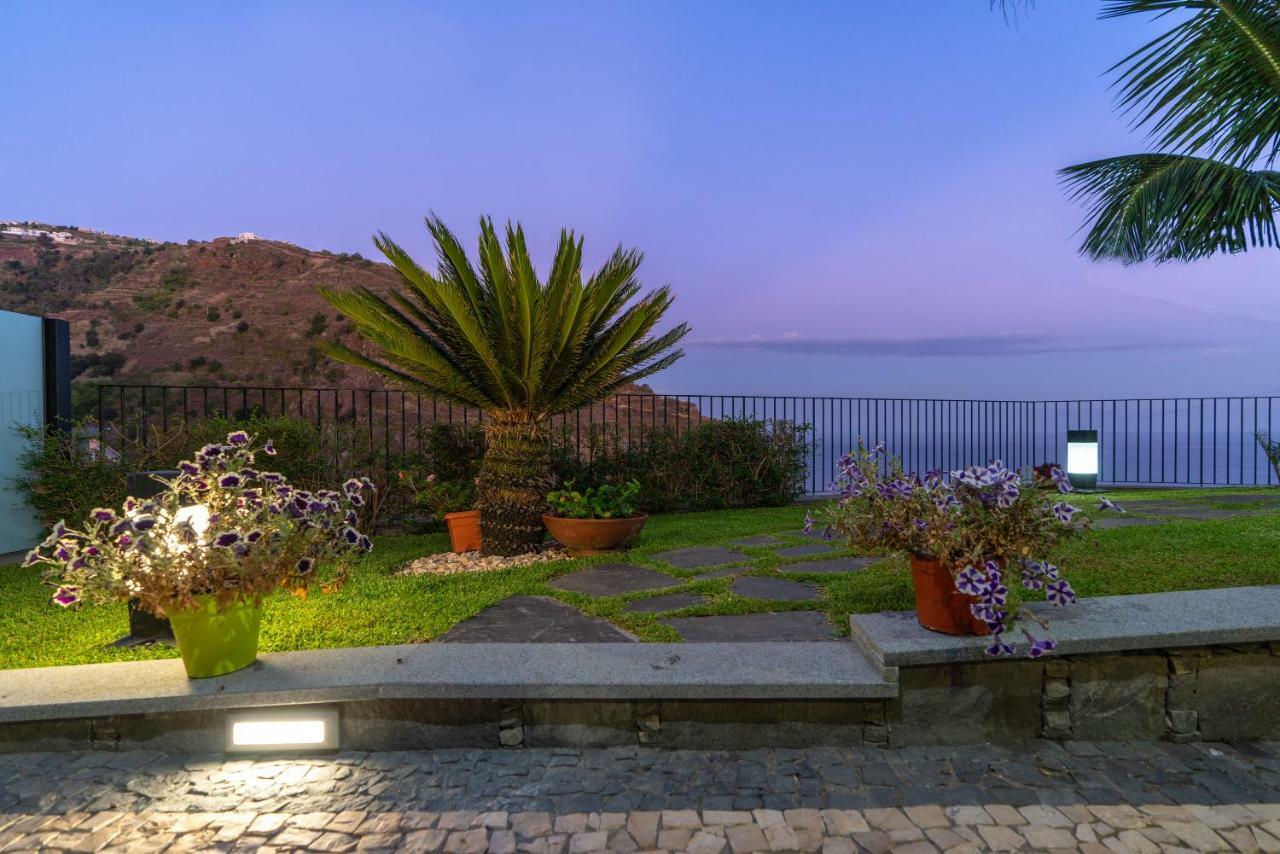 Zeza'S Garden Villa Calheta  Exterior photo