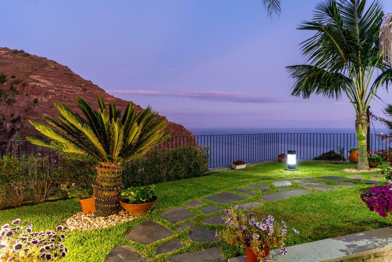 Zeza'S Garden Villa Calheta  Exterior photo