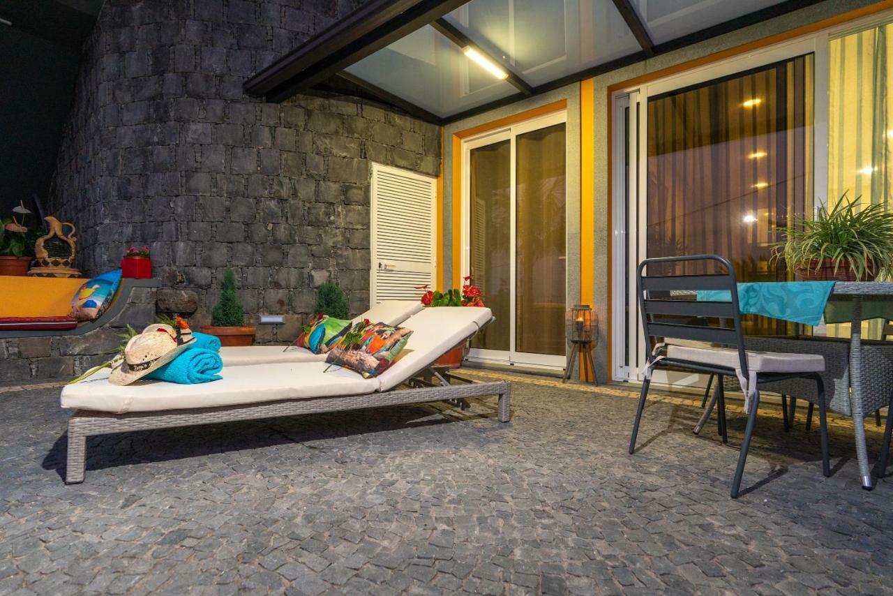 Zeza'S Garden Villa Calheta  Exterior photo